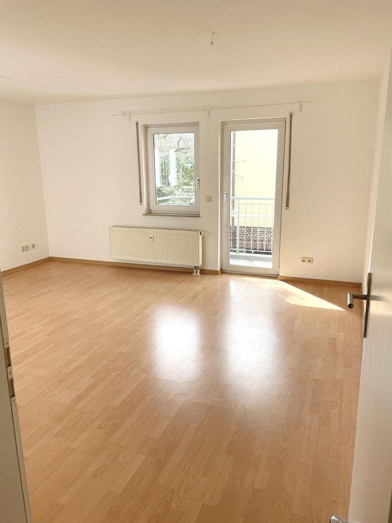 Pronájem bytu 1+1 33 m², Ackermannstraße 19, Dresden, Sasko Pronájem bytu 1+1 33 m², Ackermannstraße 19, Dresden, Sasko