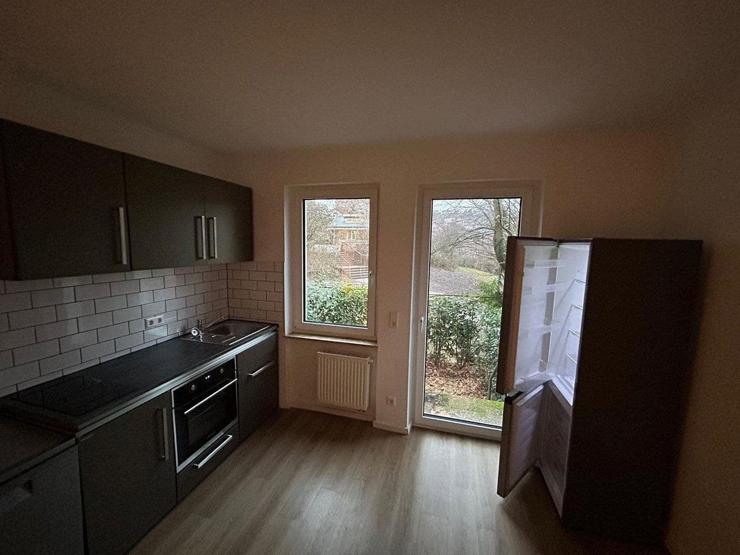 Pronájem bytu 2+1 48 m², Paulusstr. 22, Stuttgart, Bádensko-Württembersko Pronájem bytu 2+1 48 m², Paulusstr. 22, Stuttgart, Bádensko-Württembersko