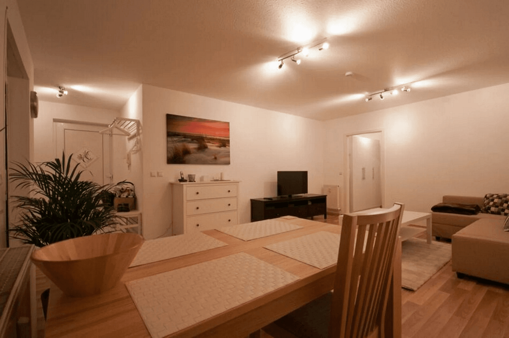 Pronájem bytu 2+1 60 m², Karlsruhe, Bádensko-Württembersko Pronájem bytu 2+1 60 m², Karlsruhe, Bádensko-Württembersko