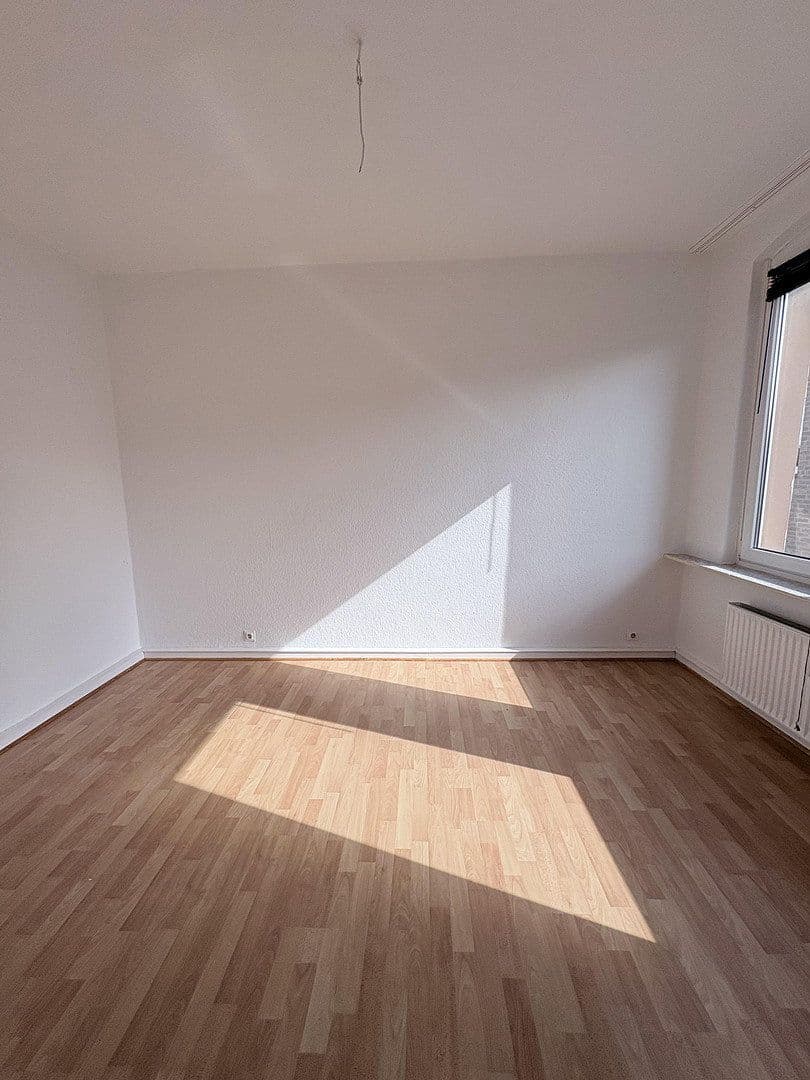 Pronájem bytu 3+1 70 m², Wermuthstraße 11, Bad Münder am Deister, Dolní Sasko Pronájem bytu 3+1 70 m², Wermuthstraße 11, Bad Münder am Deister, Dolní Sasko