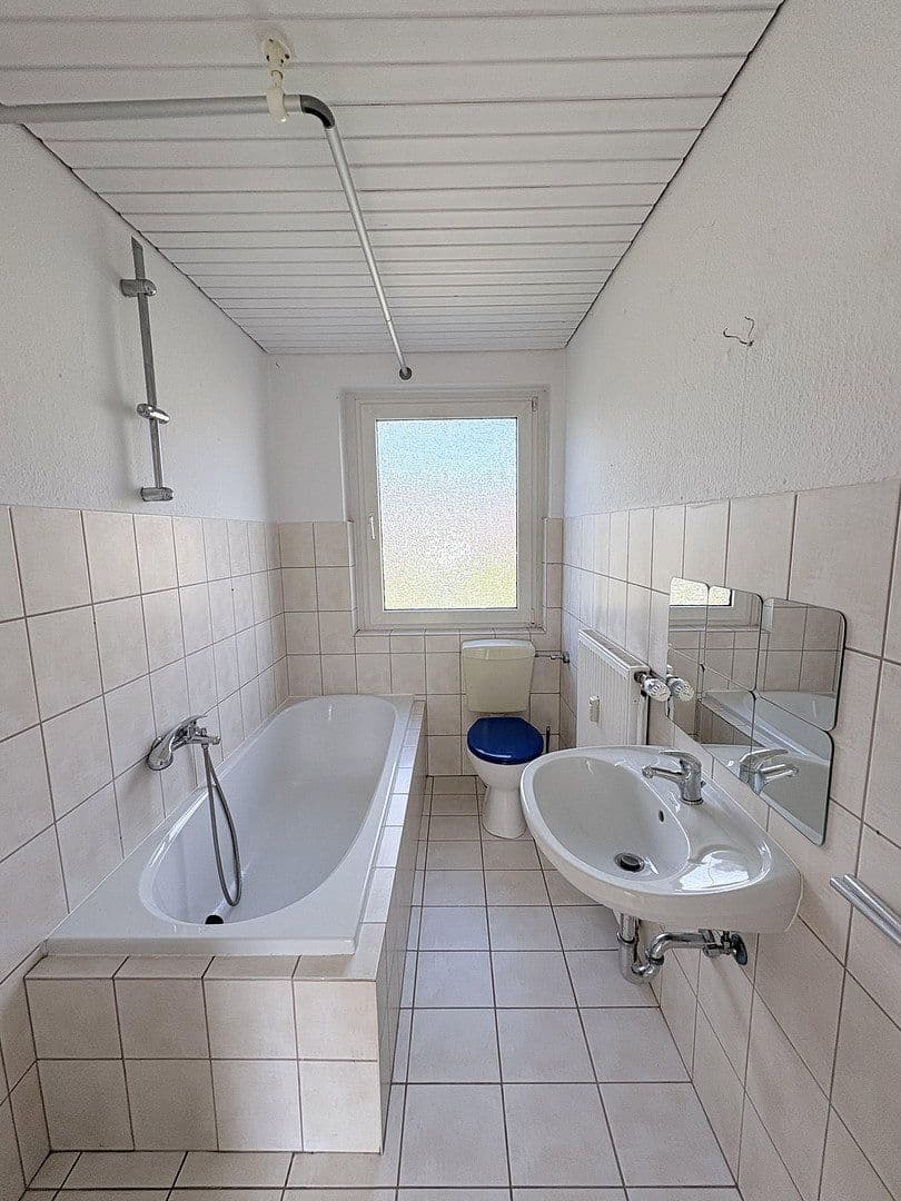 Pronájem bytu 3+1 70 m², Wermuthstraße 11, Bad Münder am Deister, Dolní Sasko Pronájem bytu 3+1 70 m², Wermuthstraße 11, Bad Münder am Deister, Dolní Sasko