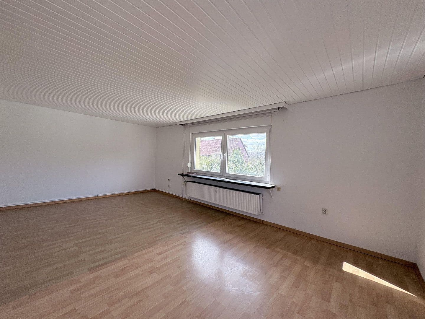 Pronájem bytu 3+1 70 m², Wermuthstraße 11, Bad Münder am Deister, Dolní Sasko Pronájem bytu 3+1 70 m², Wermuthstraße 11, Bad Münder am Deister, Dolní Sasko