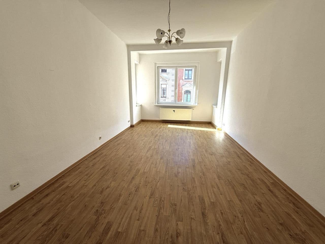 Pronájem bytu 4+1 105 m², Bergstraße 50, Plauen, Sasko Pronájem bytu 4+1 105 m², Bergstraße 50, Plauen, Sasko