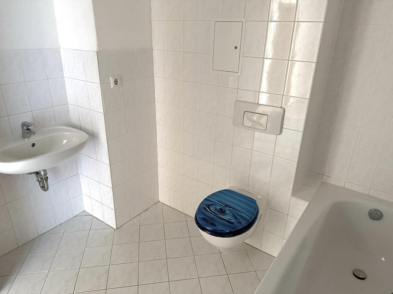 Pronájem bytu 3+1 80 m², Haselbrunner Str. 1, Plauen, Sasko Pronájem bytu 3+1 80 m², Haselbrunner Str. 1, Plauen, Sasko