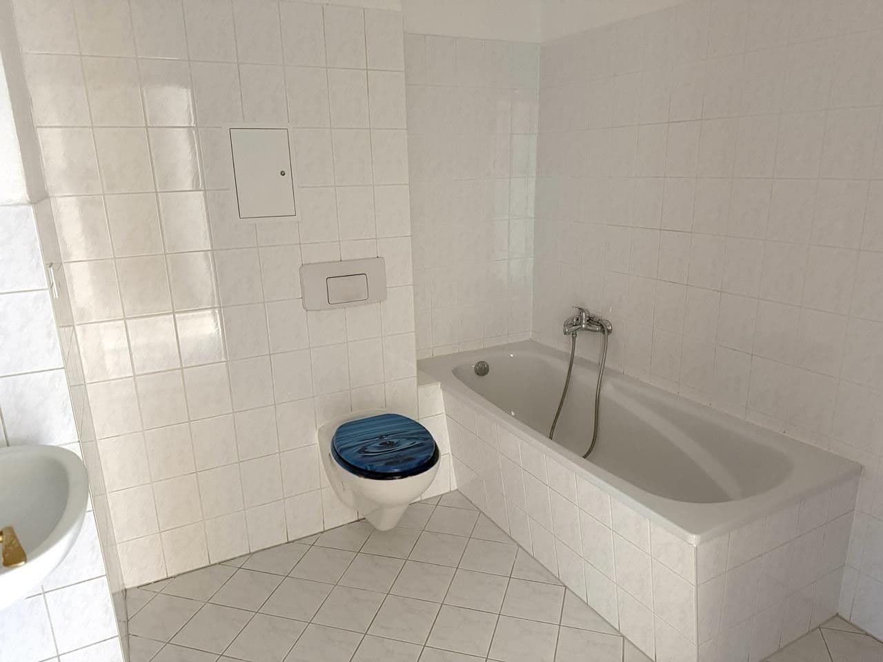 Pronájem bytu 3+1 80 m², Haselbrunner Str. 1, Plauen, Sasko Pronájem bytu 3+1 80 m², Haselbrunner Str. 1, Plauen, Sasko