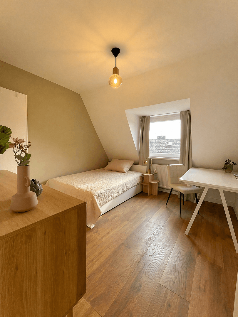 Pronájem bytu 3+1 72 m², Lübecker Straße 12, Dortmund, Severní Porýní-Vestfálsko Pronájem bytu 3+1 72 m², Lübecker Straße 12, Dortmund, Severní Porýní-Vestfálsko