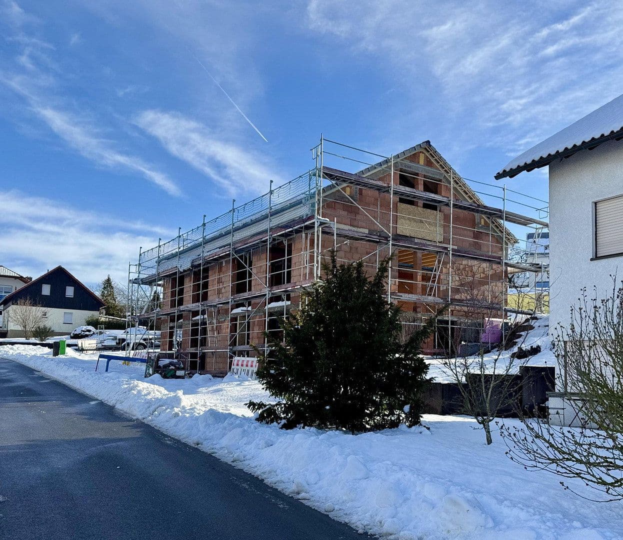 Prodej domu 183 m², pozemek 340 m², Rosenberg, Bádensko-Württembersko Prodej domu 183 m², pozemek 340 m², Rosenberg, Bádensko-Württembersko