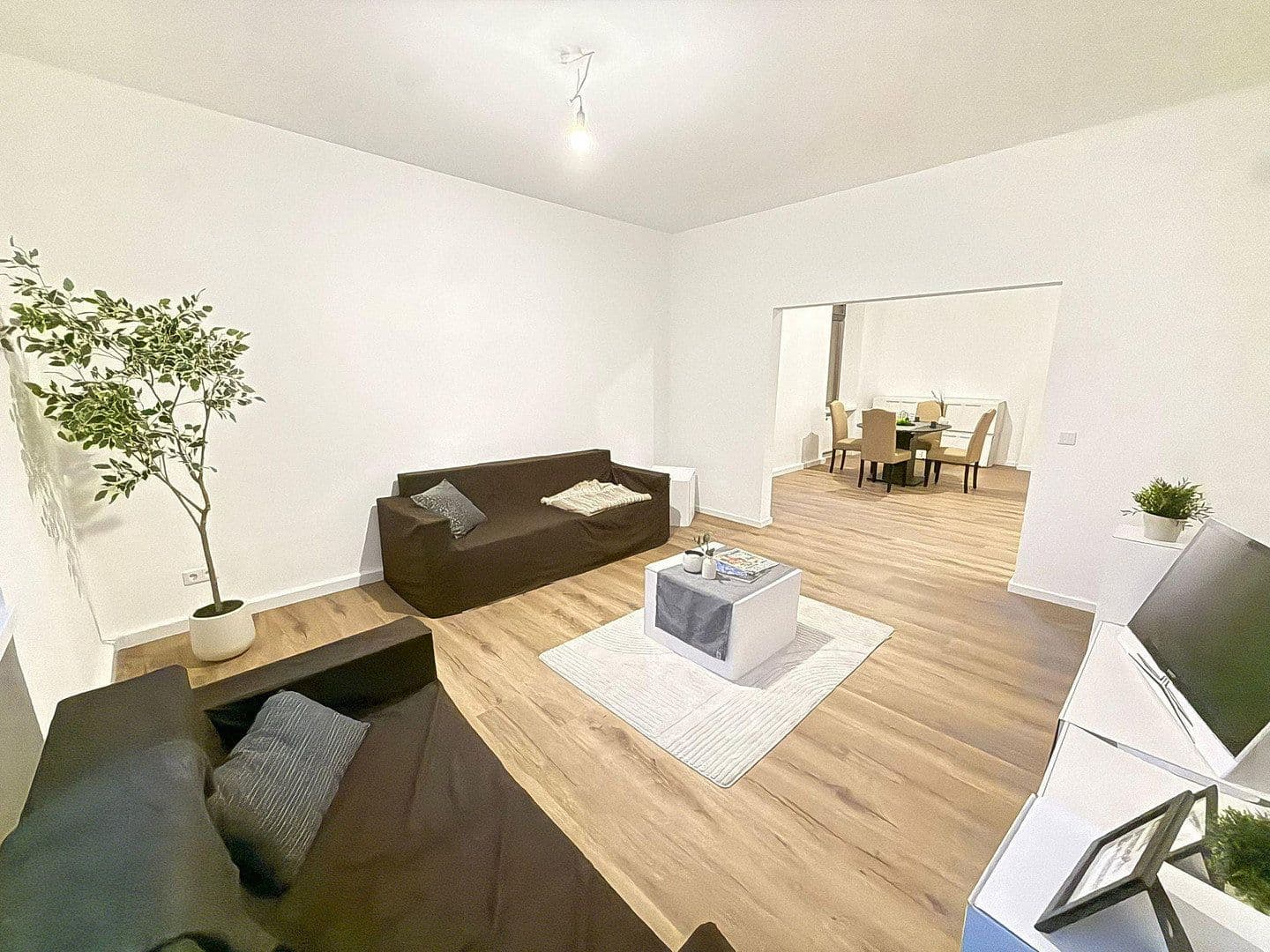 Prodej bytu 7+1 190 m², Offenbach an der Queich, Porýní-Falc Prodej bytu 7+1 190 m², Offenbach an der Queich, Porýní-Falc