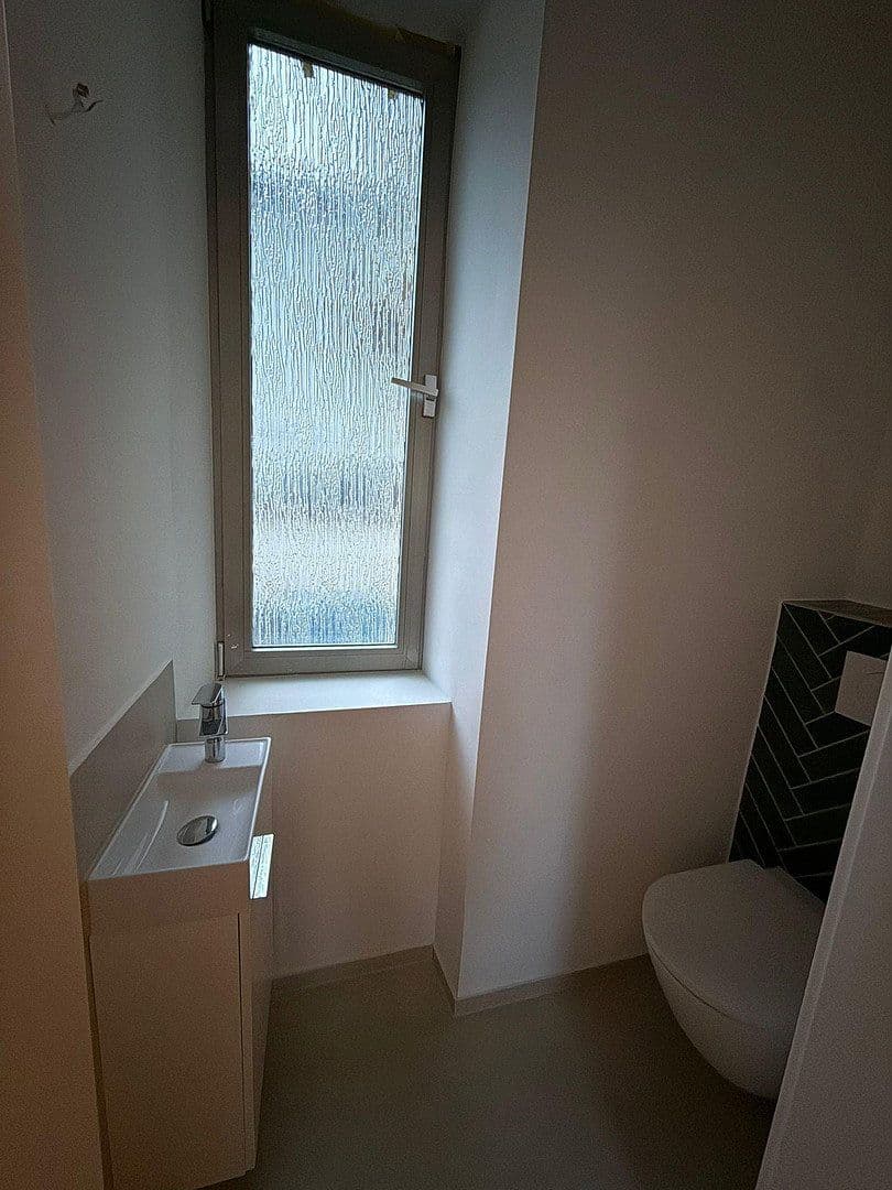 Prodej bytu 7+1 190 m², Offenbach an der Queich, Porýní-Falc Prodej bytu 7+1 190 m², Offenbach an der Queich, Porýní-Falc