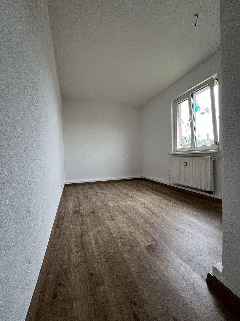 Pronájem bytu 3+1 51 m², Alte Holzhausener Straße 8, Leipzig, Sasko Pronájem bytu 3+1 51 m², Alte Holzhausener Straße 8, Leipzig, Sasko