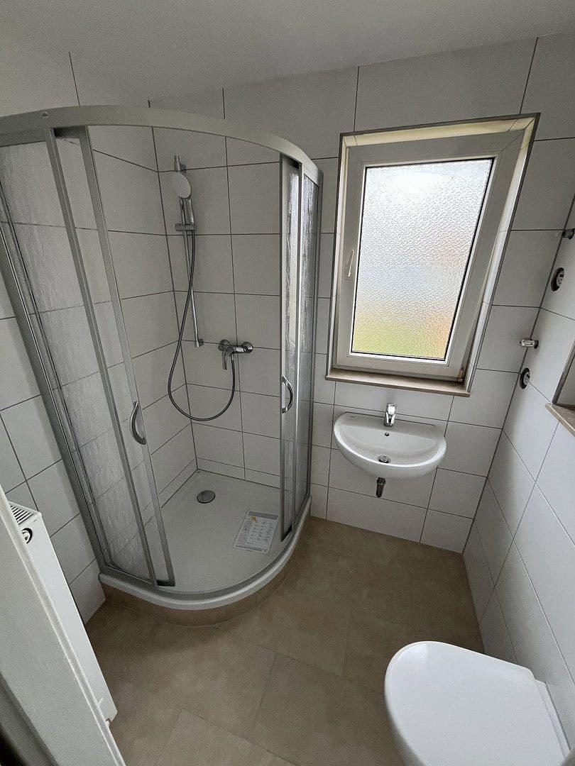 Pronájem bytu 3+1 51 m², Alte Holzhausener Straße 8, Leipzig, Sasko Pronájem bytu 3+1 51 m², Alte Holzhausener Straße 8, Leipzig, Sasko