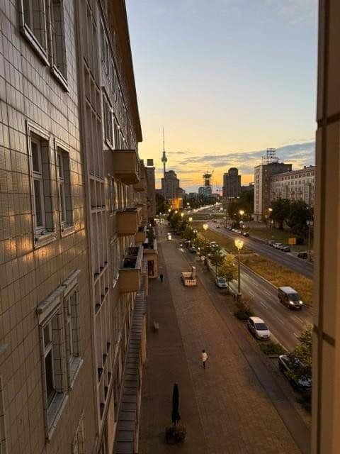 Prodej bytu 4+1 96 m², Andreasstraße 46, Berlin, Berlín Prodej bytu 4+1 96 m², Andreasstraße 46, Berlin, Berlín