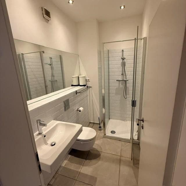 Prodej bytu 4+1 96 m², Andreasstraße 46, Berlin, Berlín Prodej bytu 4+1 96 m², Andreasstraße 46, Berlin, Berlín