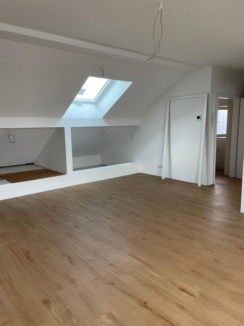 Pronájem bytu 3+1 77 m², Rodenbach, Porýní-Falc Pronájem bytu 3+1 77 m², Rodenbach, Porýní-Falc