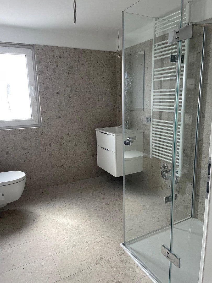 Pronájem bytu 3+1 77 m², Rodenbach, Porýní-Falc Pronájem bytu 3+1 77 m², Rodenbach, Porýní-Falc