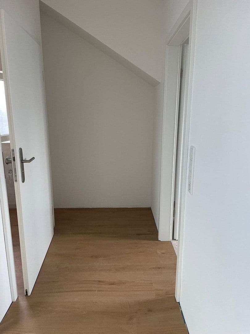 Pronájem bytu 3+1 77 m², Rodenbach, Porýní-Falc Pronájem bytu 3+1 77 m², Rodenbach, Porýní-Falc