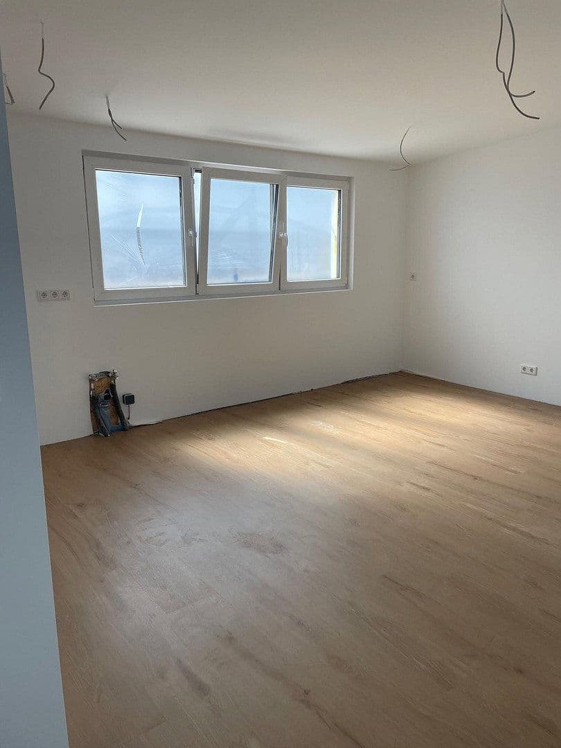 Pronájem bytu 3+1 77 m², Rodenbach, Porýní-Falc Pronájem bytu 3+1 77 m², Rodenbach, Porýní-Falc