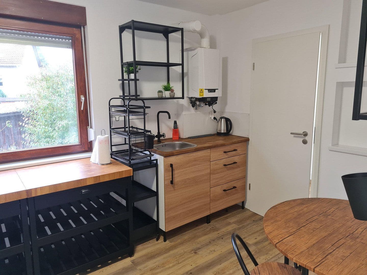 Pronájem bytu 1+1 35 m², Pfullingen, Bádensko-Württembersko Pronájem bytu 1+1 35 m², Pfullingen, Bádensko-Württembersko