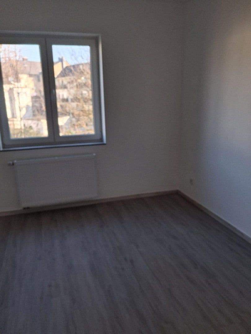 Pronájem bytu 3+1 68 m², Neustadtstraße 3, Leverkusen, Severní Porýní-Vestfálsko Pronájem bytu 3+1 68 m², Neustadtstraße 3, Leverkusen, Severní Porýní-Vestfálsko