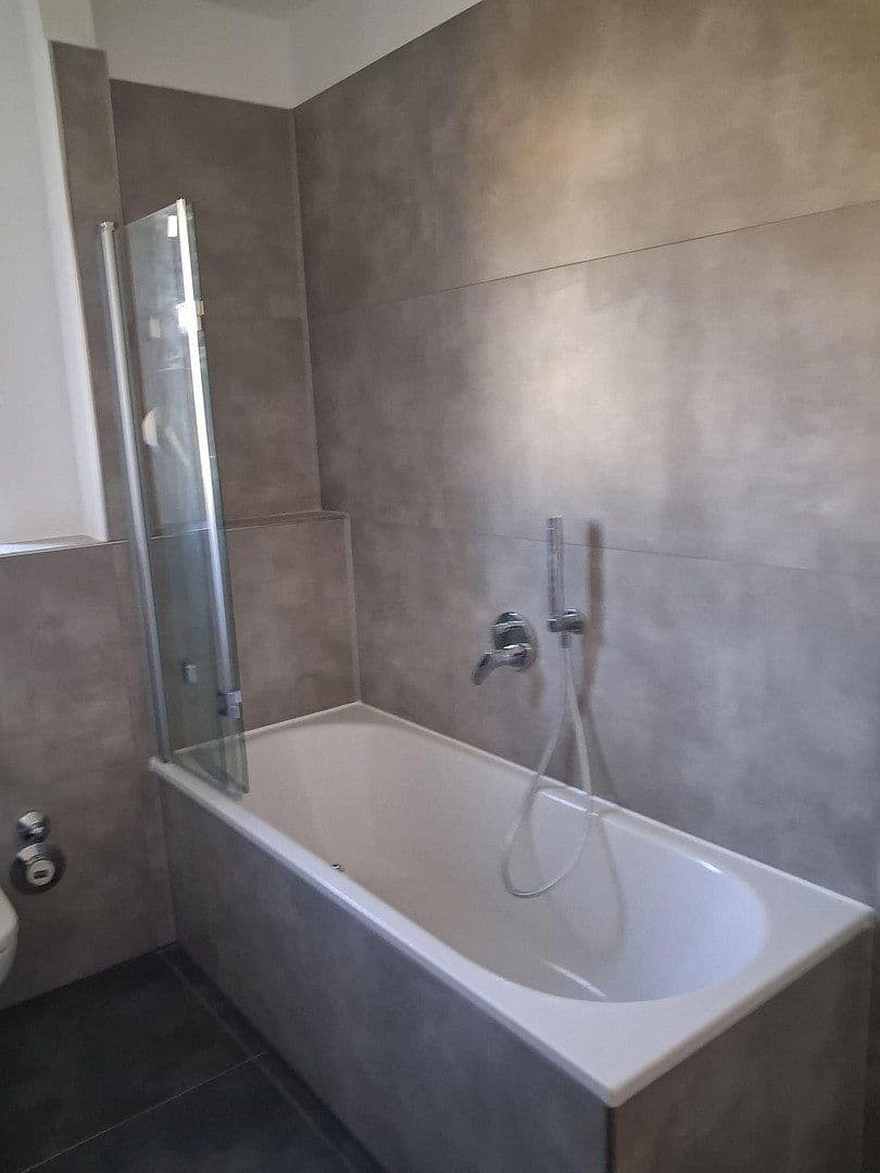 Pronájem bytu 3+1 68 m², Neustadtstraße 3, Leverkusen, Severní Porýní-Vestfálsko Pronájem bytu 3+1 68 m², Neustadtstraße 3, Leverkusen, Severní Porýní-Vestfálsko