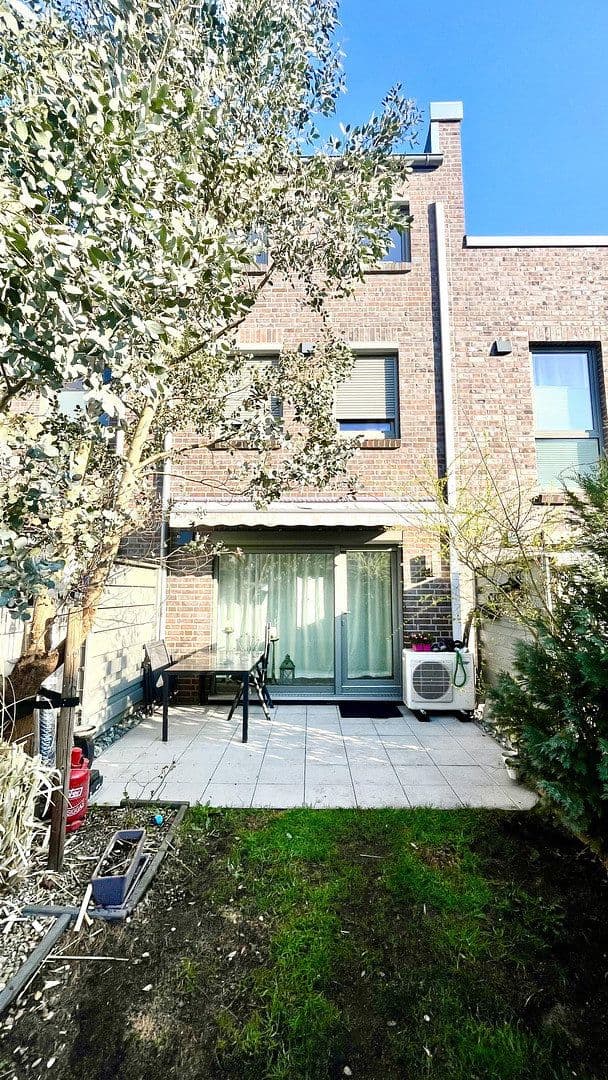 Prodej domu 117 m², pozemek 139 m², Bremen, Bremen Prodej domu 117 m², pozemek 139 m², Bremen, Bremen