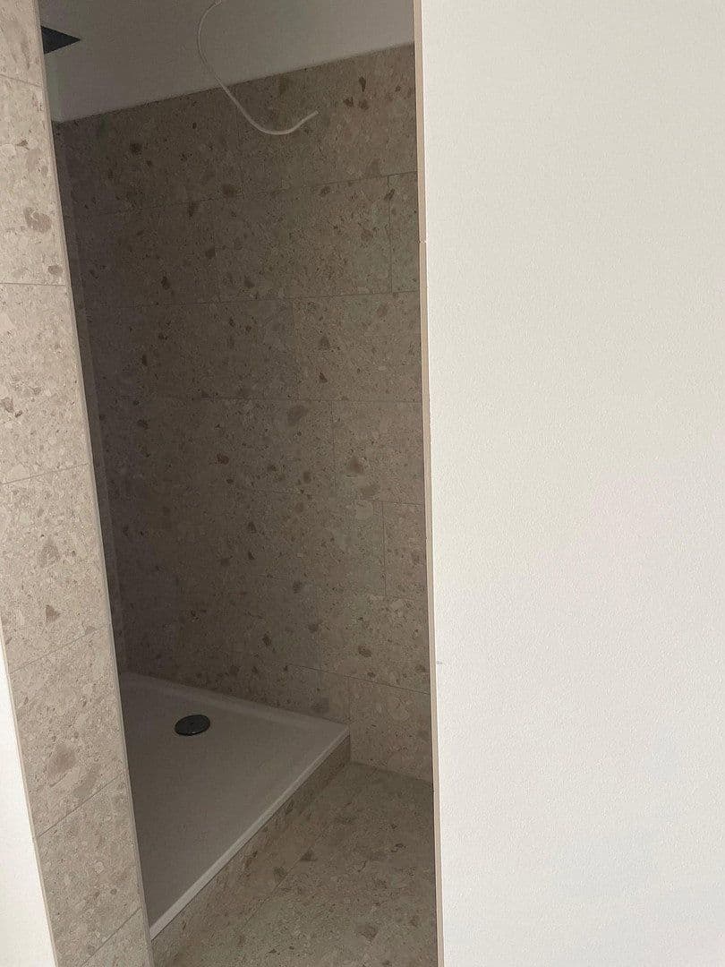 Pronájem bytu 4+1 100 m², Rodenbach, Porýní-Falc Pronájem bytu 4+1 100 m², Rodenbach, Porýní-Falc