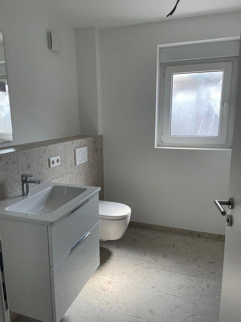 Pronájem bytu 4+1 100 m², Rodenbach, Porýní-Falc Pronájem bytu 4+1 100 m², Rodenbach, Porýní-Falc