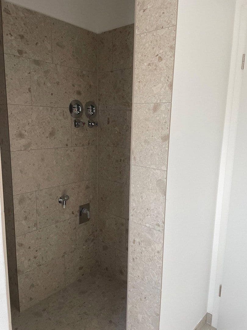 Pronájem bytu 4+1 100 m², Rodenbach, Porýní-Falc Pronájem bytu 4+1 100 m², Rodenbach, Porýní-Falc