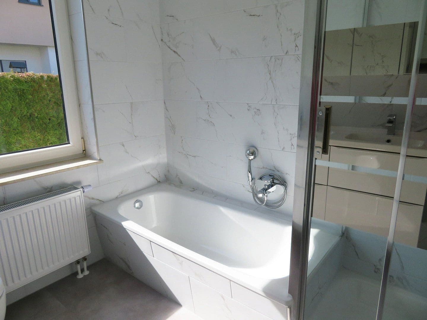 Pronájem bytu 4+1 104 m², Hetzerath, Porýní-Falc Pronájem bytu 4+1 104 m², Hetzerath, Porýní-Falc