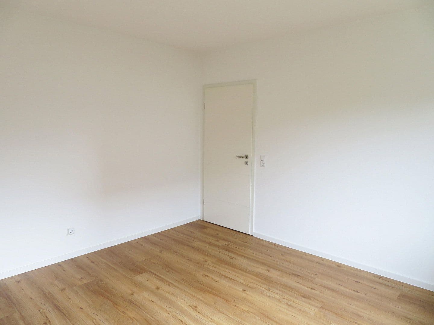 Pronájem bytu 4+1 104 m², Hetzerath, Porýní-Falc Pronájem bytu 4+1 104 m², Hetzerath, Porýní-Falc