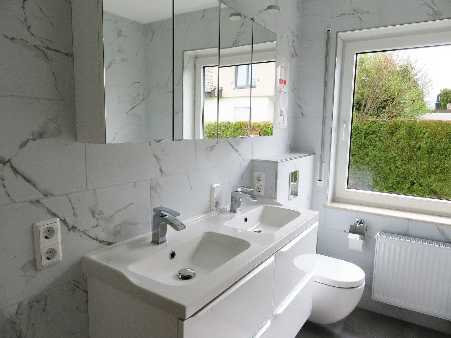 Pronájem bytu 4+1 104 m², Hetzerath, Porýní-Falc Pronájem bytu 4+1 104 m², Hetzerath, Porýní-Falc