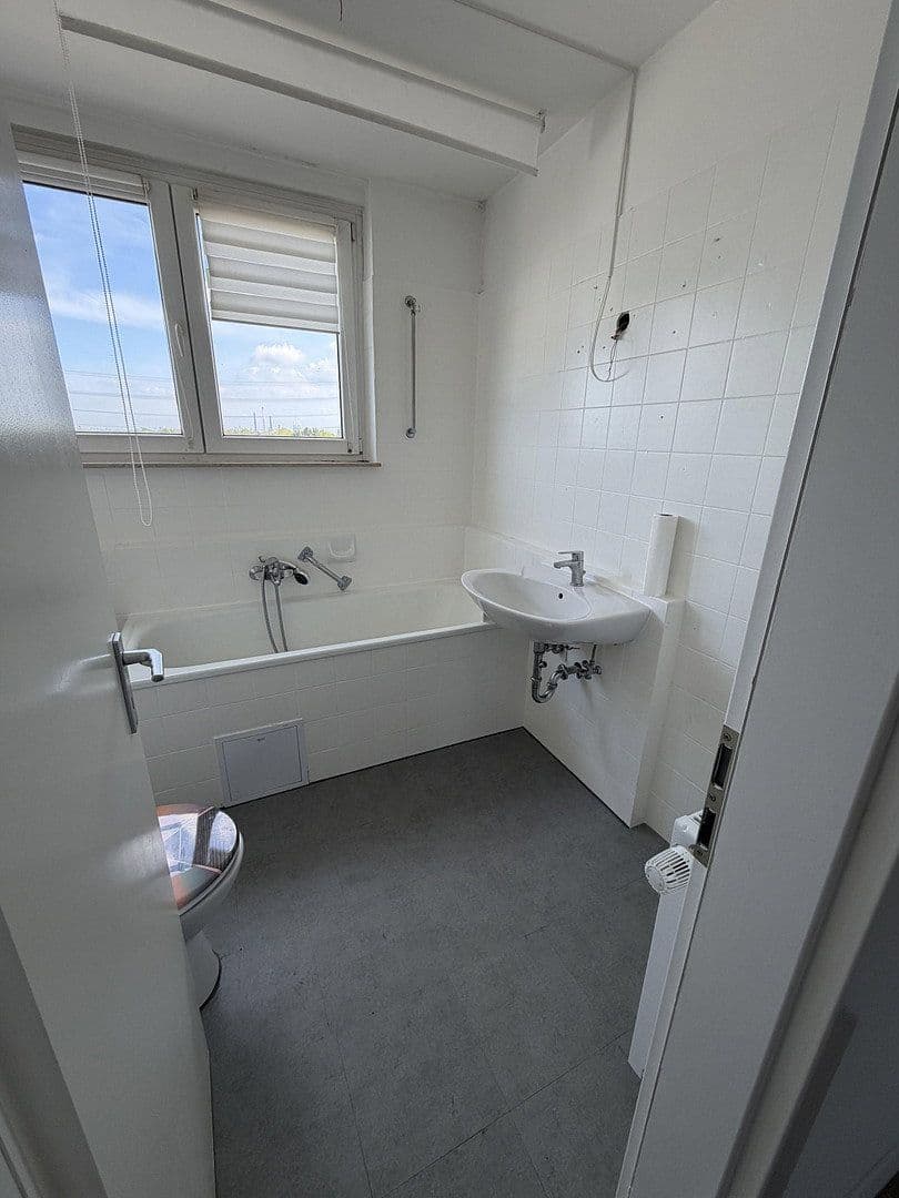 Pronájem bytu 2+1 72 m², Südring 1a, Hattersheim am Main, Hessen Pronájem bytu 2+1 72 m², Südring 1a, Hattersheim am Main, Hessen