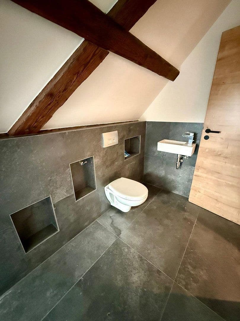 Pronájem bytu 5+1 165 m², Schlosshof 3, Pyrbaum, Bavorsko Pronájem bytu 5+1 165 m², Schlosshof 3, Pyrbaum, Bavorsko