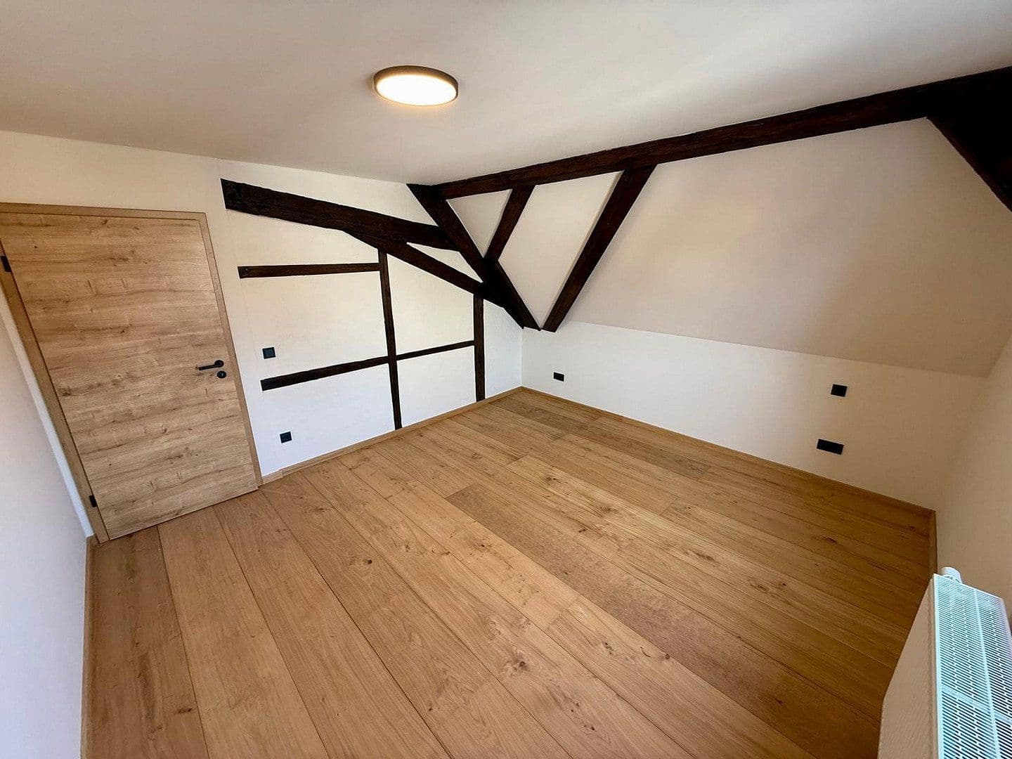 Pronájem bytu 5+1 165 m², Schlosshof 3, Pyrbaum, Bavorsko Pronájem bytu 5+1 165 m², Schlosshof 3, Pyrbaum, Bavorsko