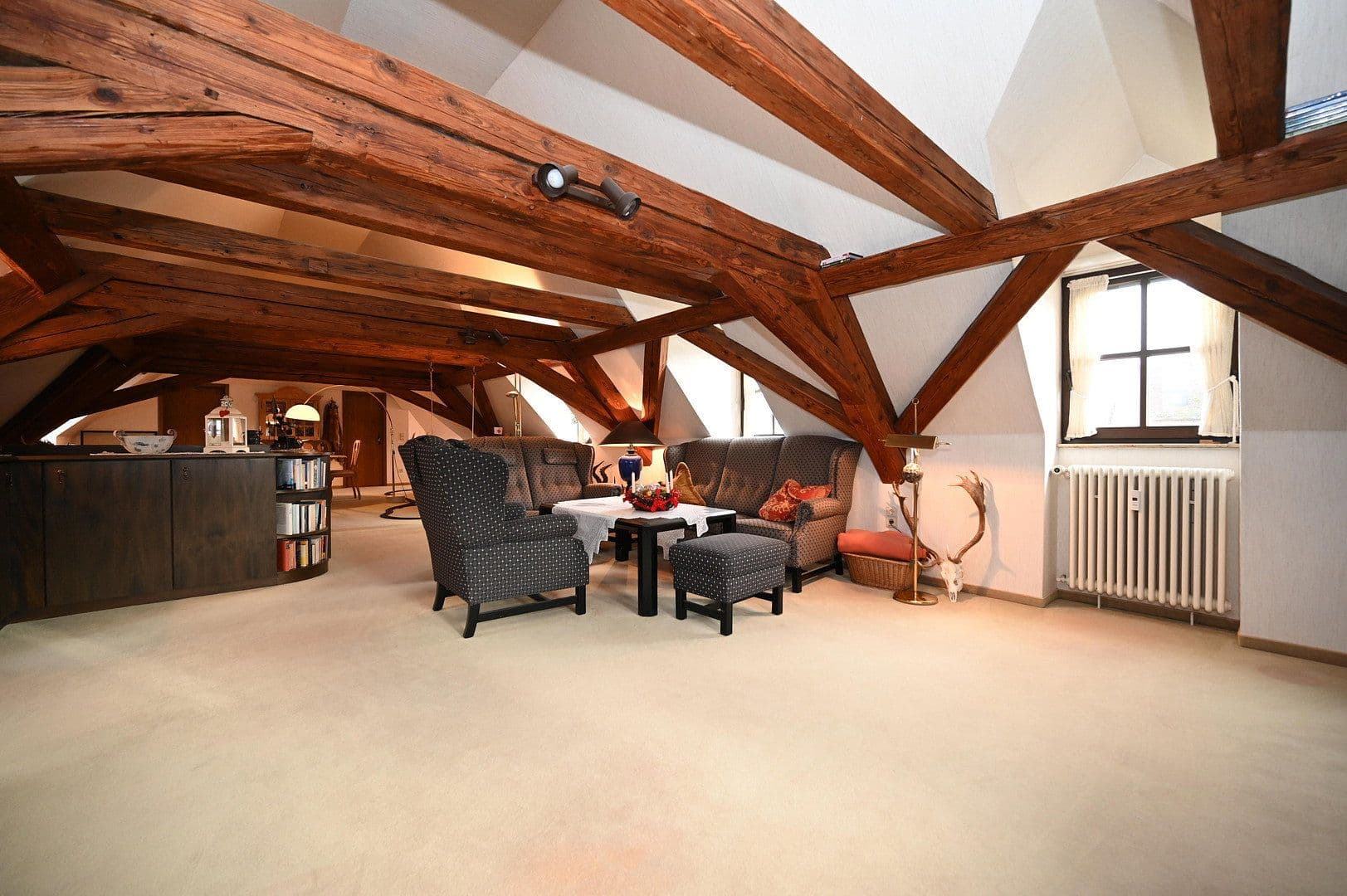 Pronájem bytu 5+1 165 m², Schlosshof 3, Pyrbaum, Bavorsko Pronájem bytu 5+1 165 m², Schlosshof 3, Pyrbaum, Bavorsko