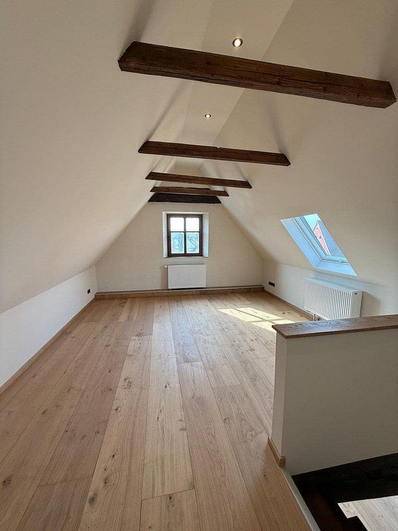 Pronájem bytu 5+1 165 m², Schlosshof 3, Pyrbaum, Bavorsko Pronájem bytu 5+1 165 m², Schlosshof 3, Pyrbaum, Bavorsko