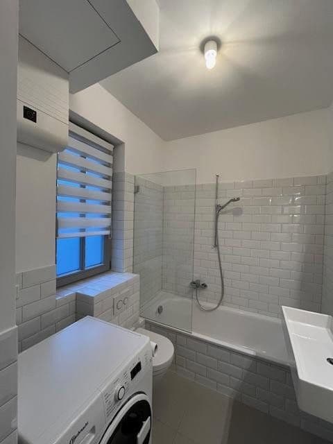 Pronájem bytu 1+1 32 m², Hinter der Schönen Aussicht 7, Frankfurt am Main, Hessen Pronájem bytu 1+1 32 m², Hinter der Schönen Aussicht 7, Frankfurt am Main, Hessen