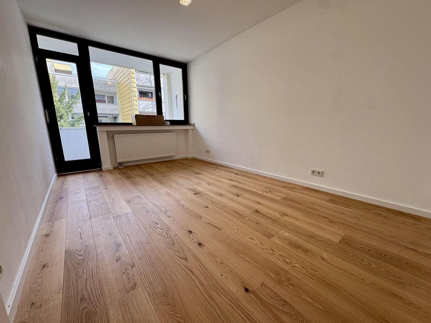 Prodej bytu 3+1 79 m², Köln, Severní Porýní-Vestfálsko Prodej bytu 3+1 79 m², Köln, Severní Porýní-Vestfálsko