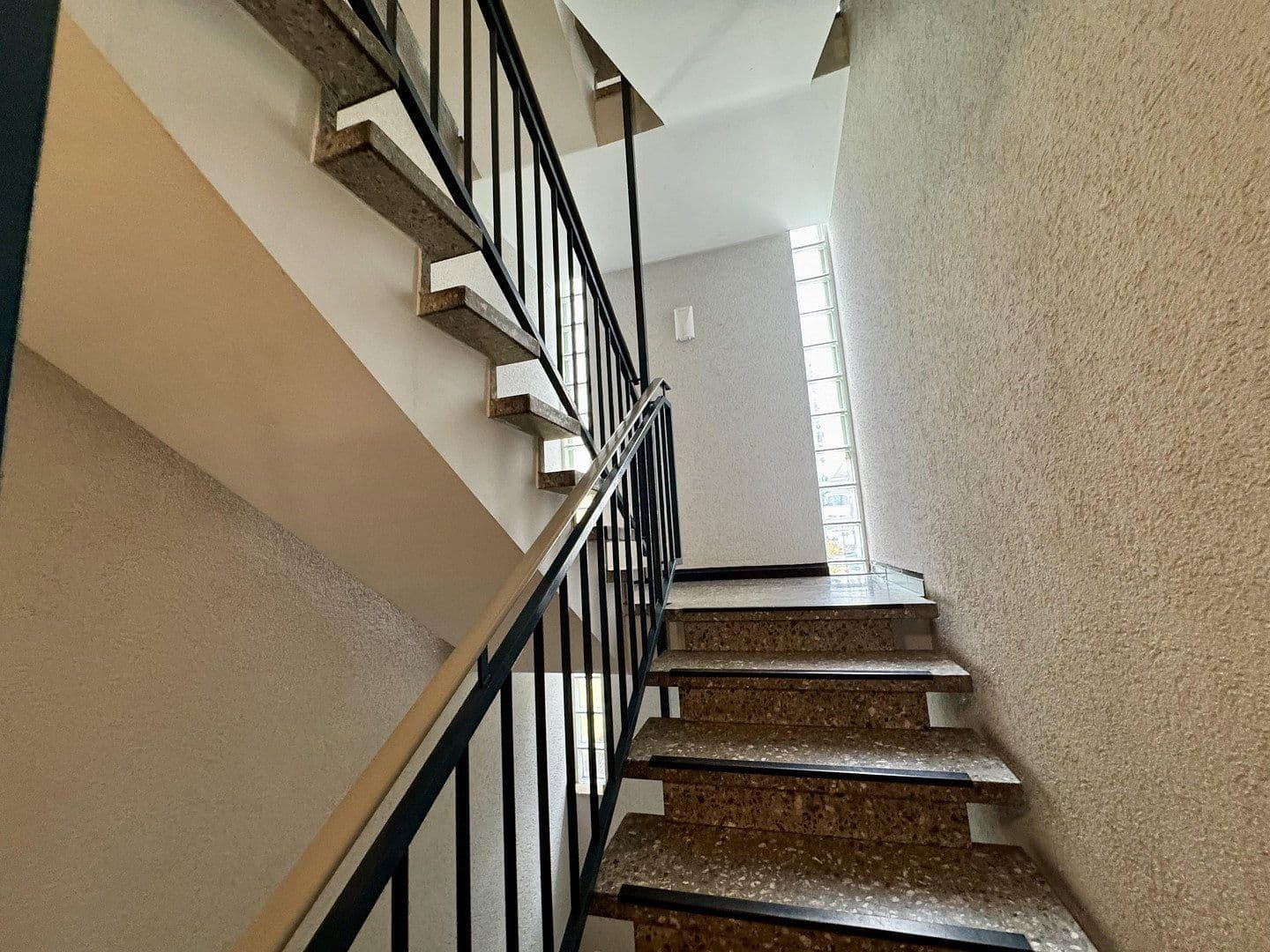 Prodej bytu 3+1 79 m², Köln, Severní Porýní-Vestfálsko Prodej bytu 3+1 79 m², Köln, Severní Porýní-Vestfálsko