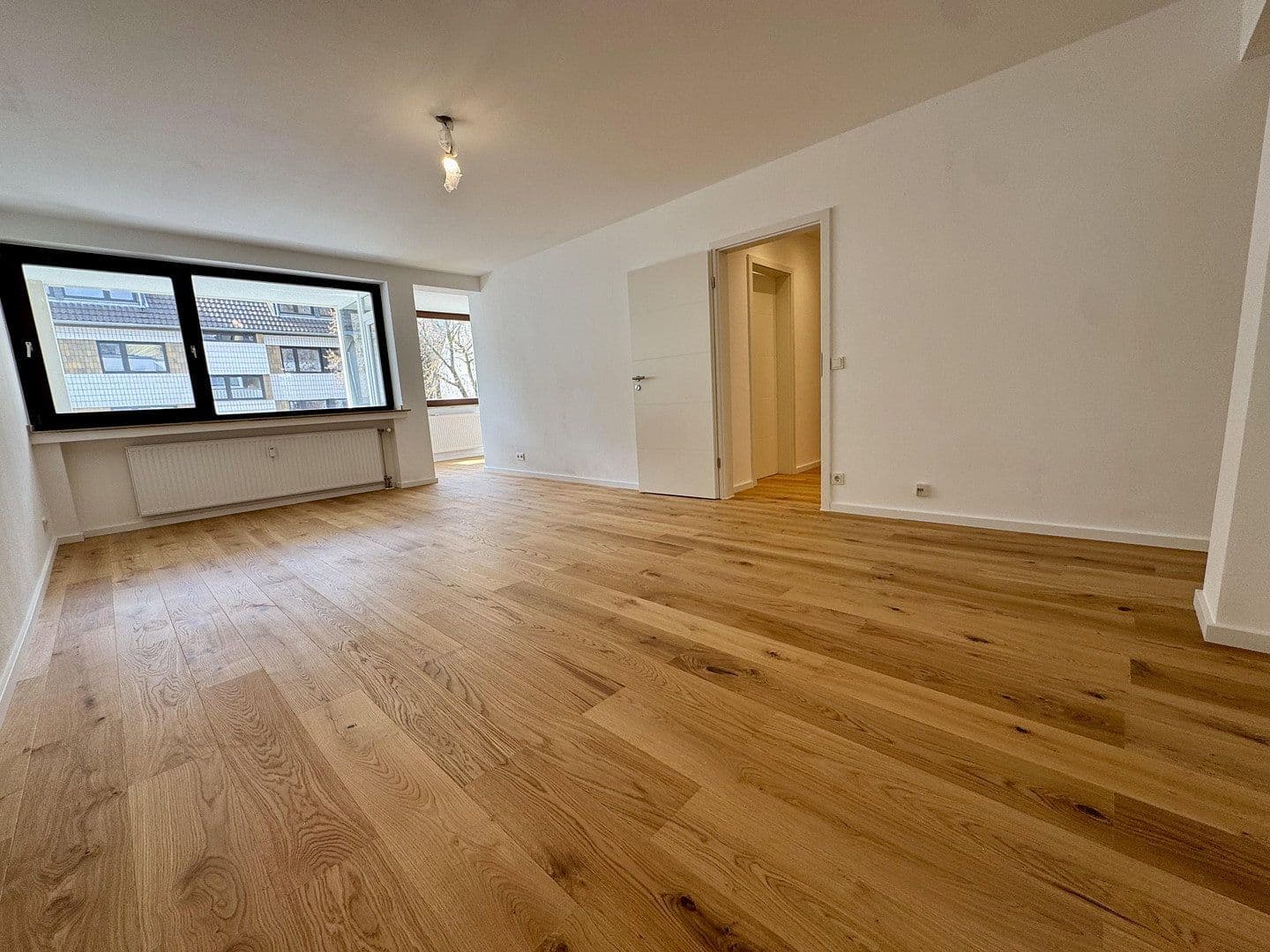 Prodej bytu 3+1 79 m², Köln, Severní Porýní-Vestfálsko Prodej bytu 3+1 79 m², Köln, Severní Porýní-Vestfálsko