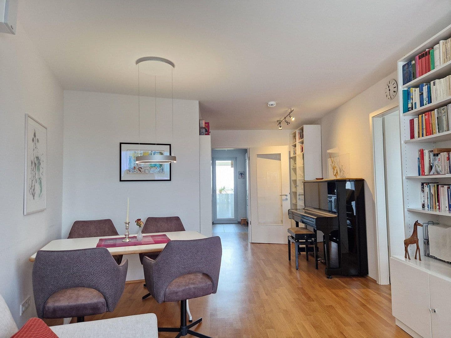 Prodej bytu 4+1 92 m², Landsberger Str. 1b, Germering, Bavorsko Prodej bytu 4+1 92 m², Landsberger Str. 1b, Germering, Bavorsko