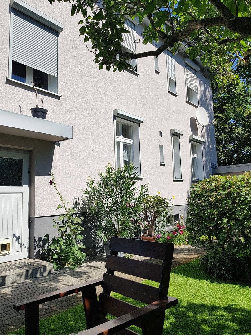 Prodej domu 178 m², pozemek 1.136 m², Berlin, Berlín Prodej domu 178 m², pozemek 1.136 m², Berlin, Berlín