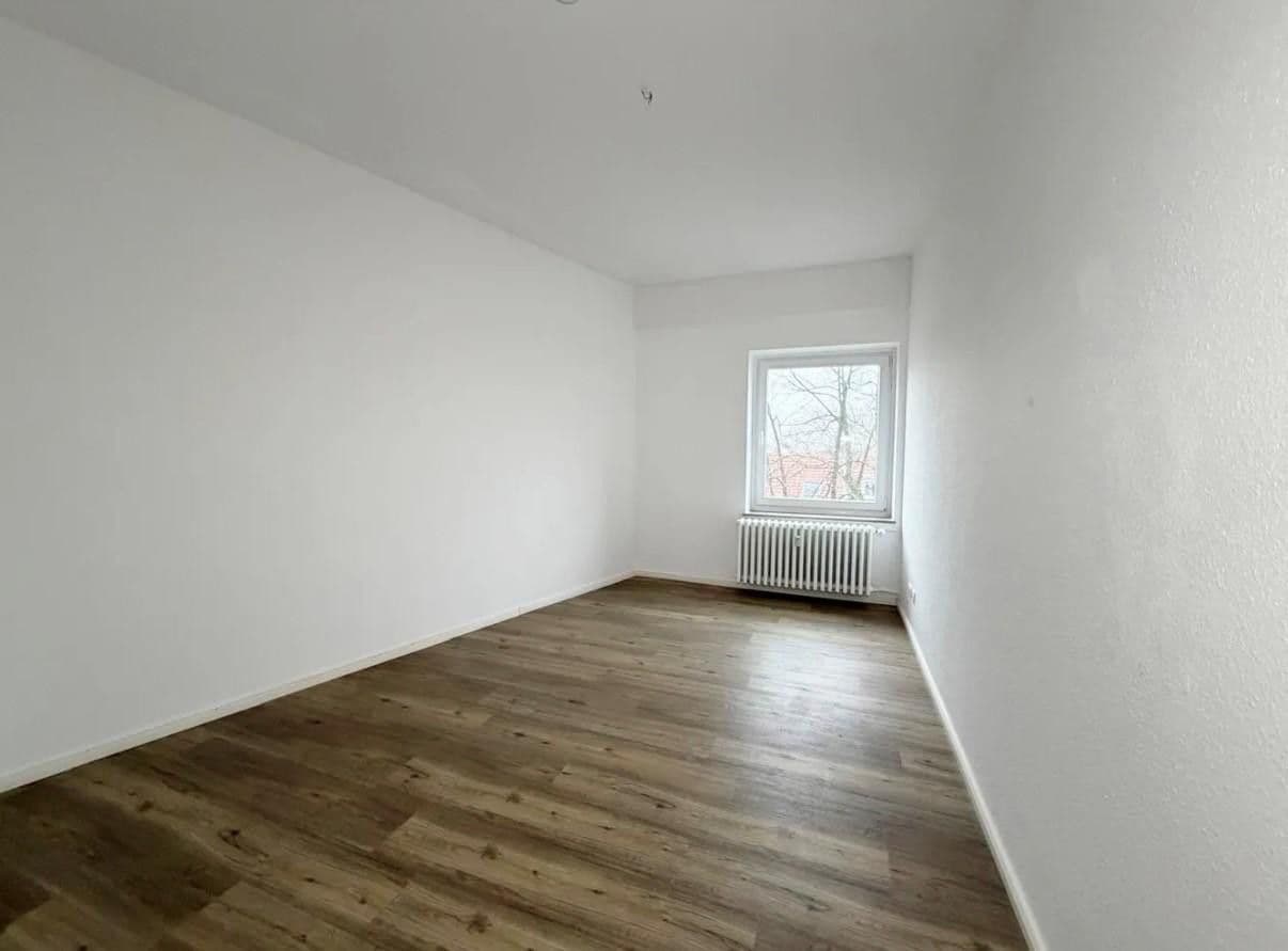 Pronájem bytu 4+1 93 m², Am Langen Deich 1, Bremen, Bremen Pronájem bytu 4+1 93 m², Am Langen Deich 1, Bremen, Bremen