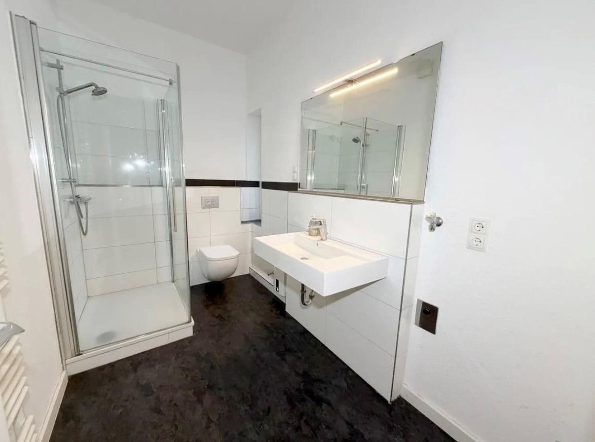 Pronájem bytu 4+1 93 m², Am Langen Deich 1, Bremen, Bremen Pronájem bytu 4+1 93 m², Am Langen Deich 1, Bremen, Bremen