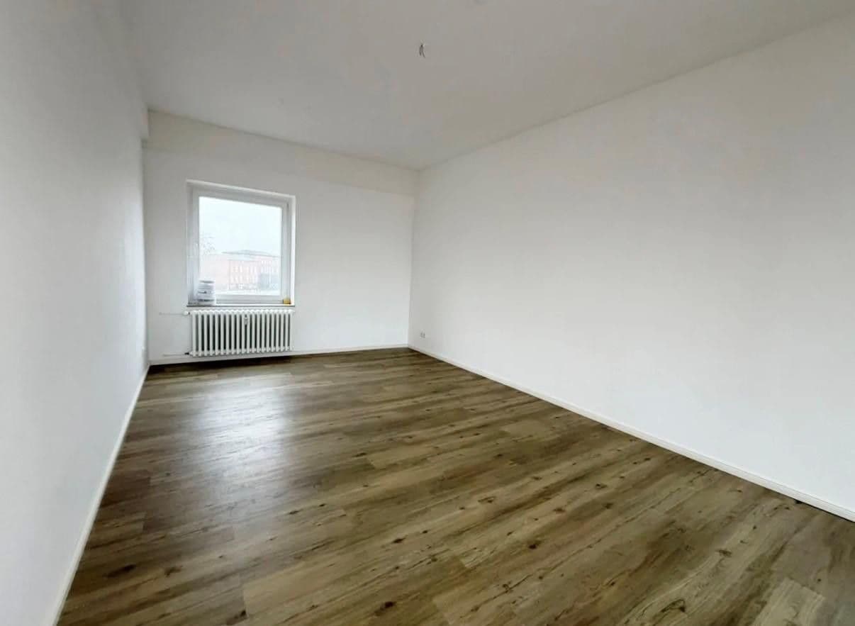 Pronájem bytu 4+1 93 m², Am Langen Deich 1, Bremen, Bremen Pronájem bytu 4+1 93 m², Am Langen Deich 1, Bremen, Bremen