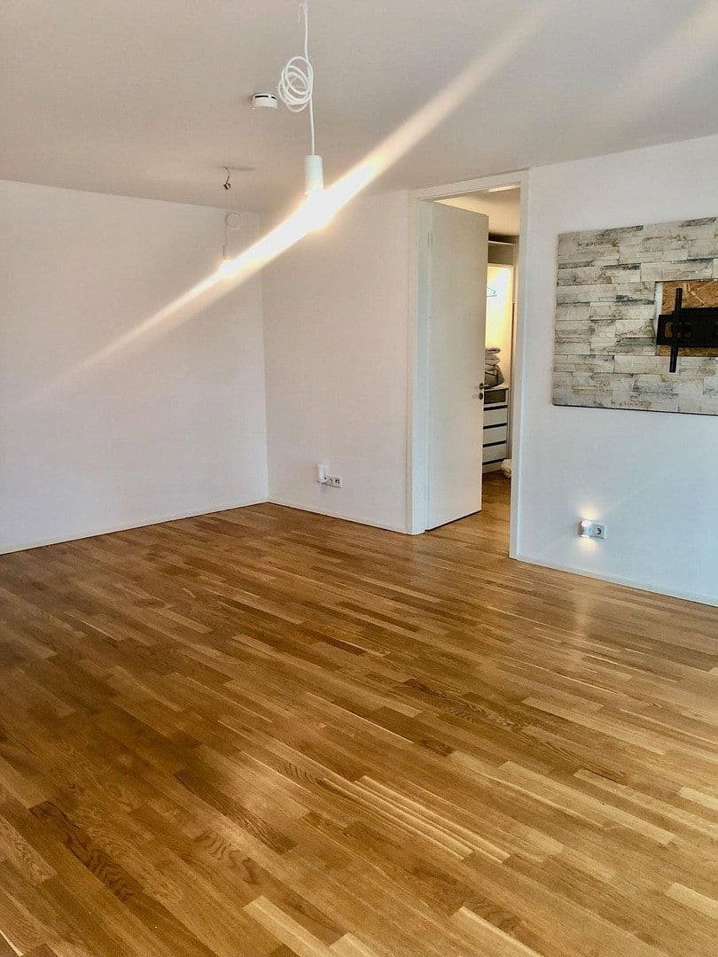 Pronájem bytu 3+1 80 m², Frankfurt am Main Riedberg, Hessen Pronájem bytu 3+1 80 m², Frankfurt am Main Riedberg, Hessen
