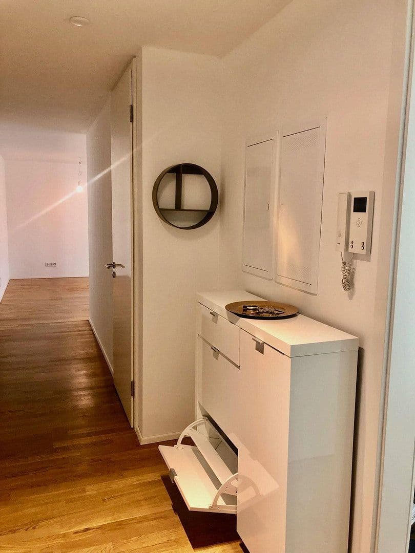 Pronájem bytu 3+1 80 m², Frankfurt am Main Riedberg, Hessen Pronájem bytu 3+1 80 m², Frankfurt am Main Riedberg, Hessen