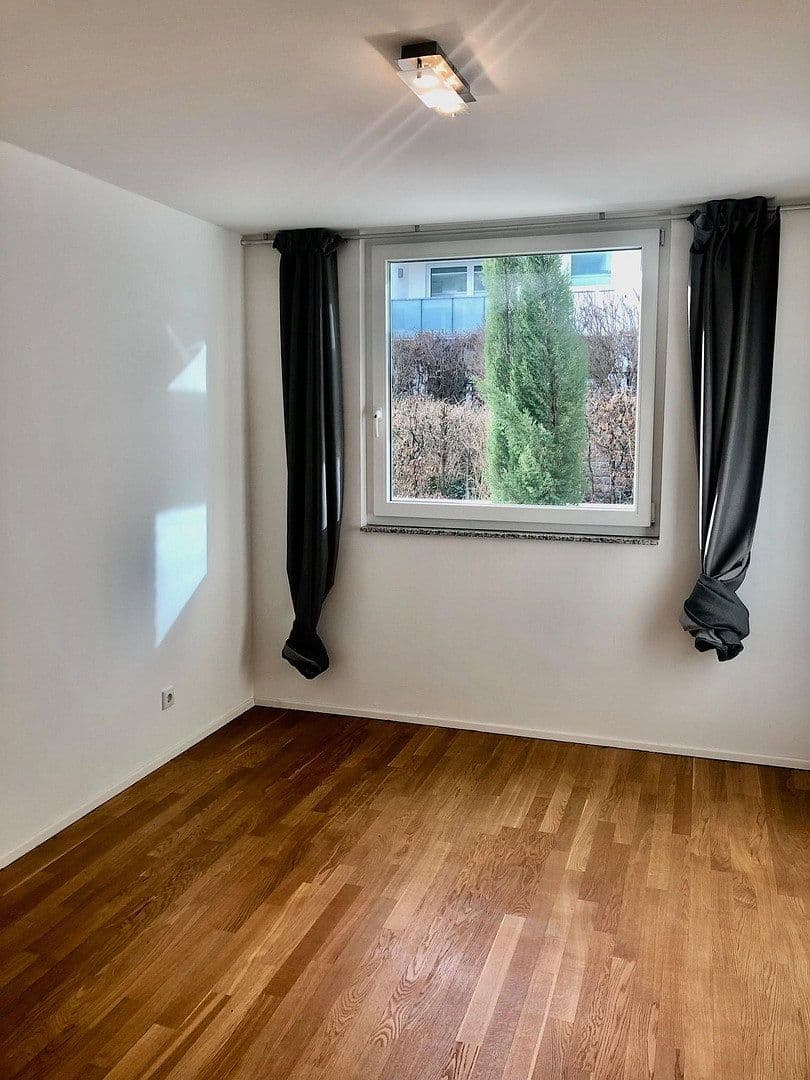 Pronájem bytu 3+1 80 m², Frankfurt am Main Riedberg, Hessen Pronájem bytu 3+1 80 m², Frankfurt am Main Riedberg, Hessen