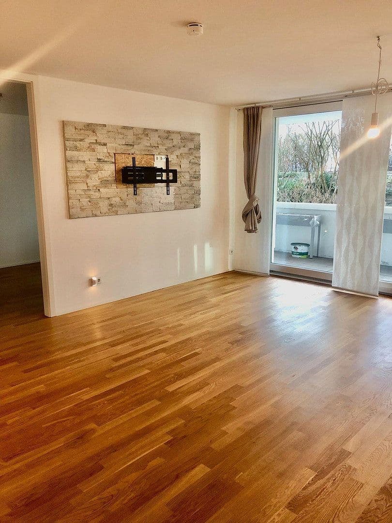 Pronájem bytu 3+1 80 m², Frankfurt am Main Riedberg, Hessen Pronájem bytu 3+1 80 m², Frankfurt am Main Riedberg, Hessen