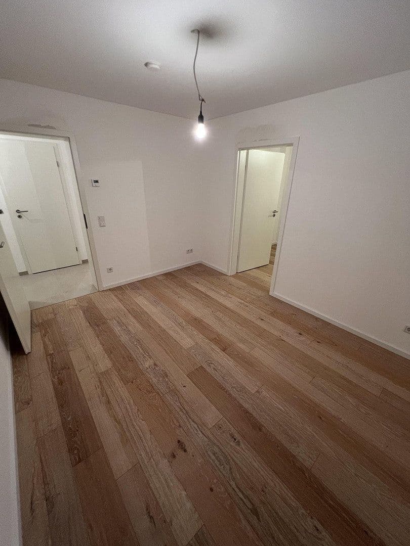 Pronájem bytu 4+1 92 m², Ammerndorf, Bavorsko Pronájem bytu 4+1 92 m², Ammerndorf, Bavorsko